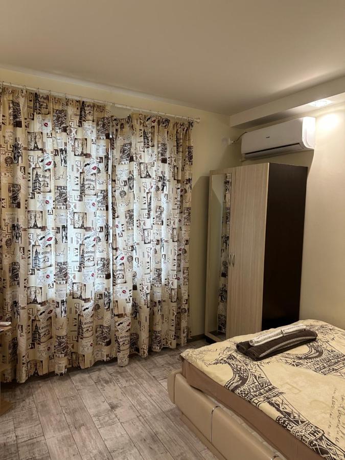 Victoria Hotel Rooms & Victoria Apartment Veliko Tŭrnovo Exterior photo