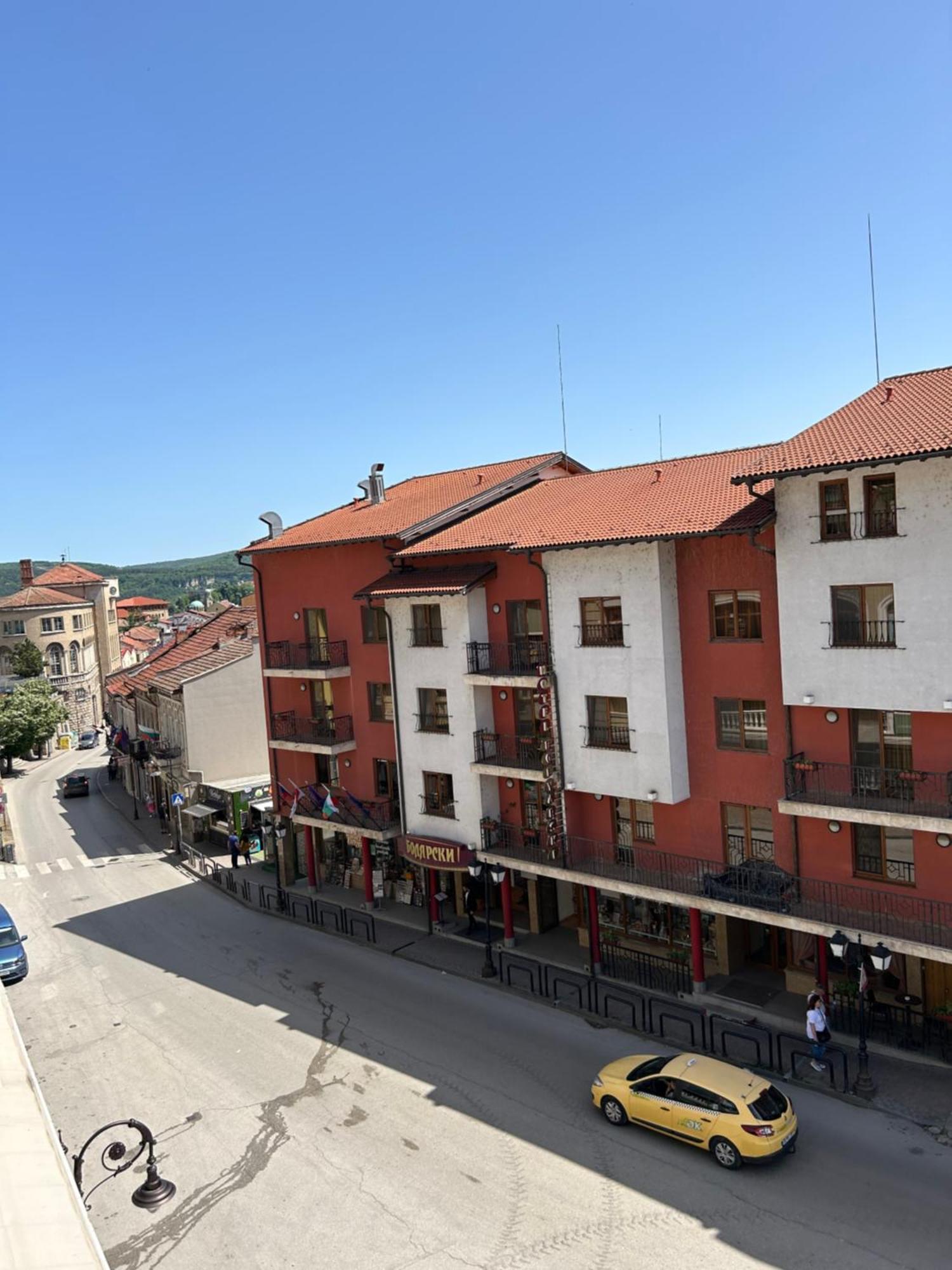 Victoria Hotel Rooms & Victoria Apartment Veliko Tŭrnovo Exterior photo